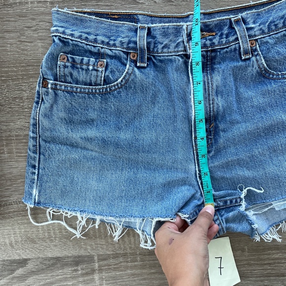 Vintage Levi's 505 high waist denim cutoff shorts - Picture 5 of 11